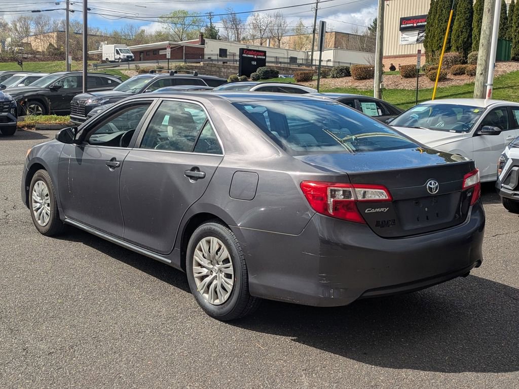 Used 2012 Toyota Camry LE image 4