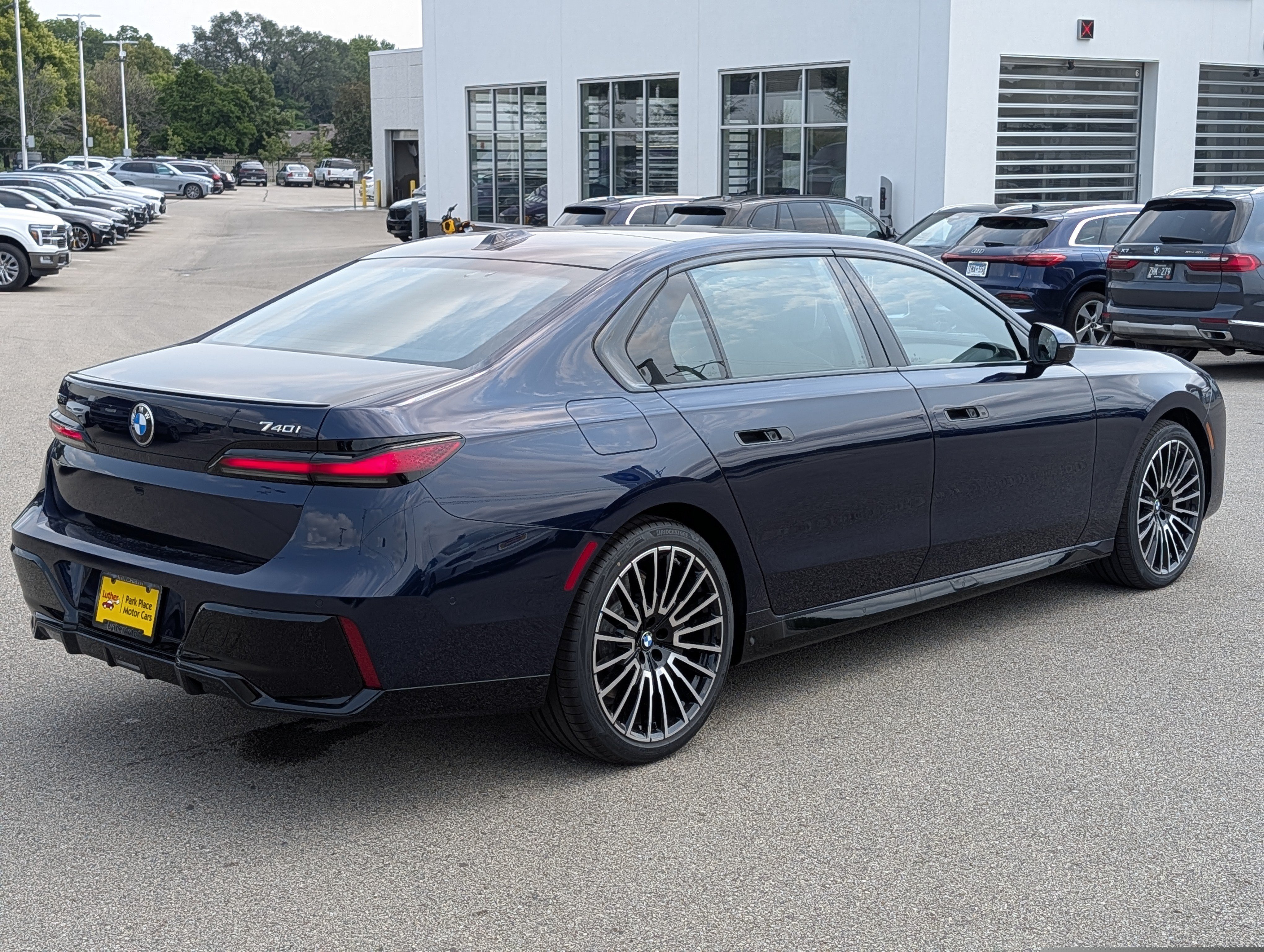 New 2026 BMW 740i xDrive w/ Executive Package AWD/4WD image 2