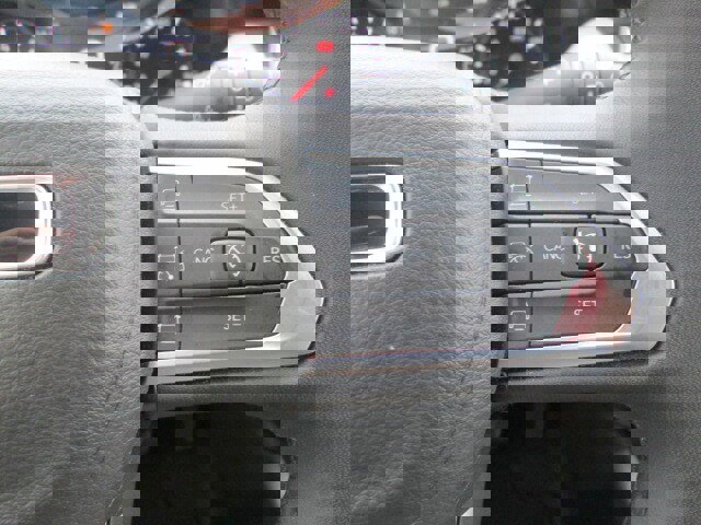 Used 2025 Jeep Compass Limited image 19