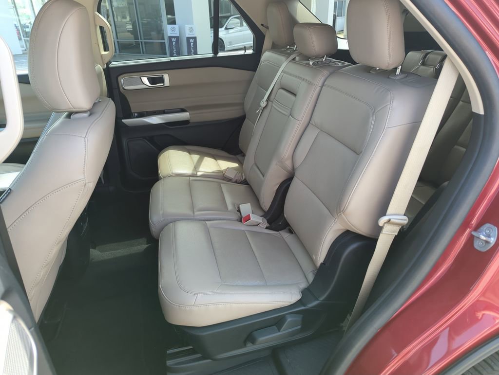 Used 2023 Ford Explorer Limited image 28