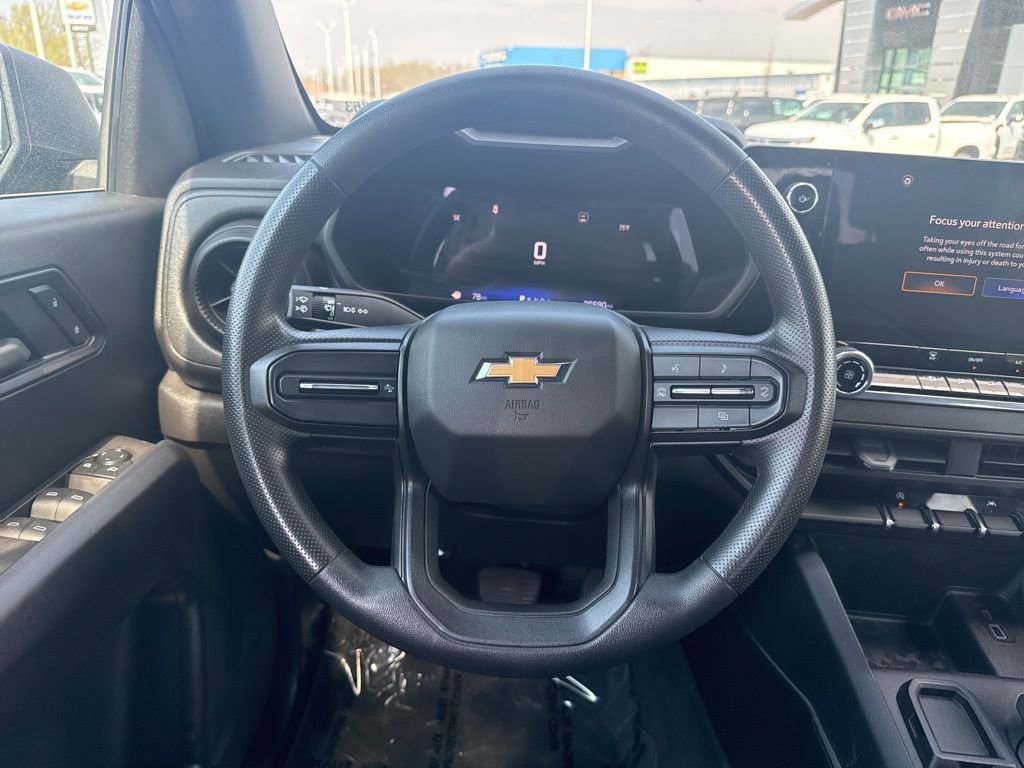 Used 2023 Chevrolet Colorado W/T image 13