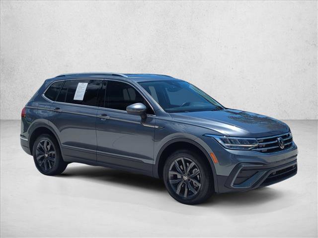 Used 2023 Volkswagen Tiguan SE FWD image 3