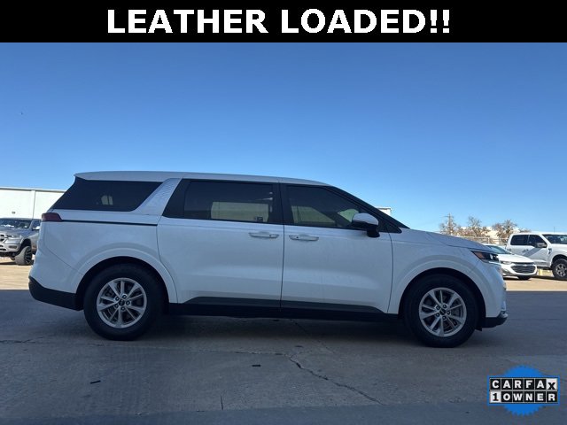 Used 2024 Kia Carnival LX image 13