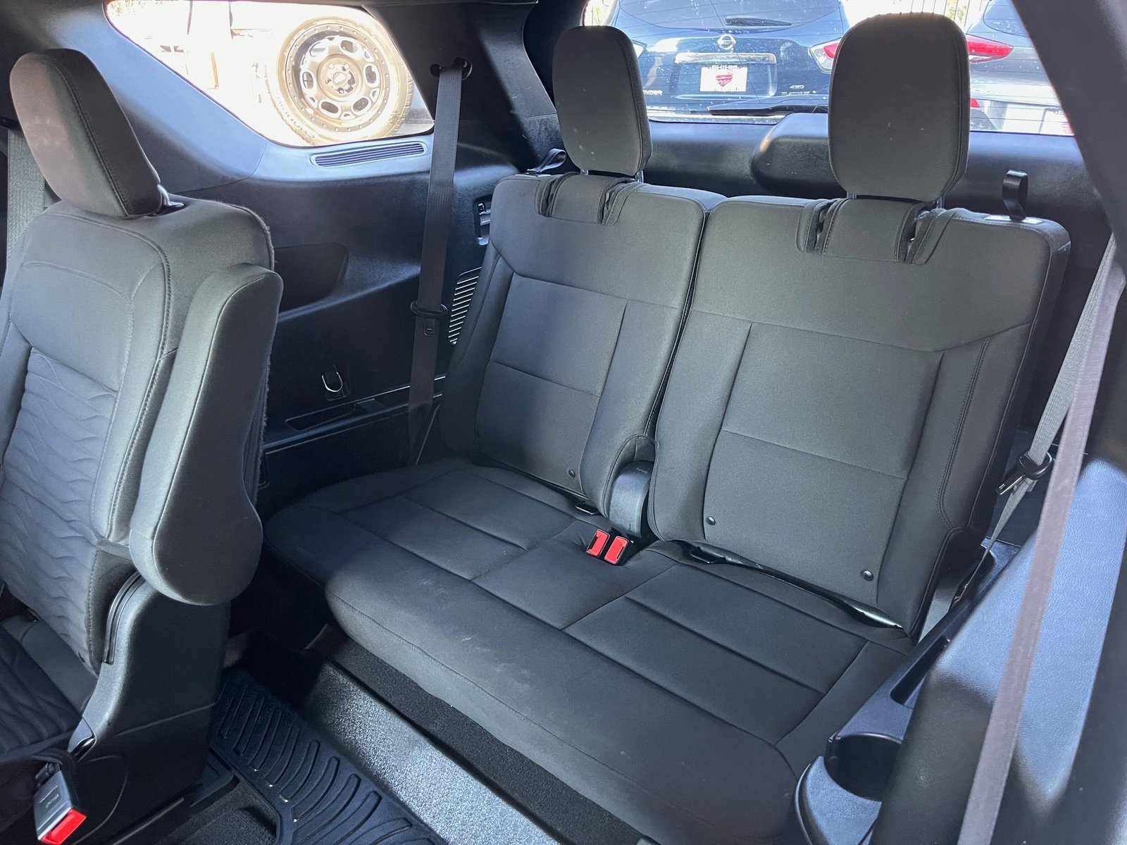 Used 2020 Ford Explorer XLT image 17