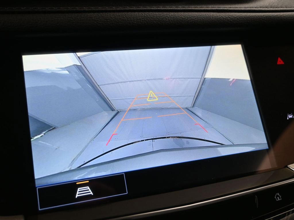 Used 2025 Cadillac XT6 Premium Luxury image 18