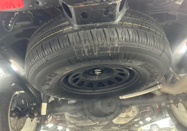 Used 2023 Chevrolet Silverado 1500 Custom image 14