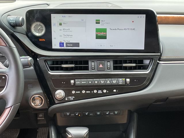 Used 2025 Lexus ES 350 Ultra Luxury w/ Accessory Package (Z2) image 15