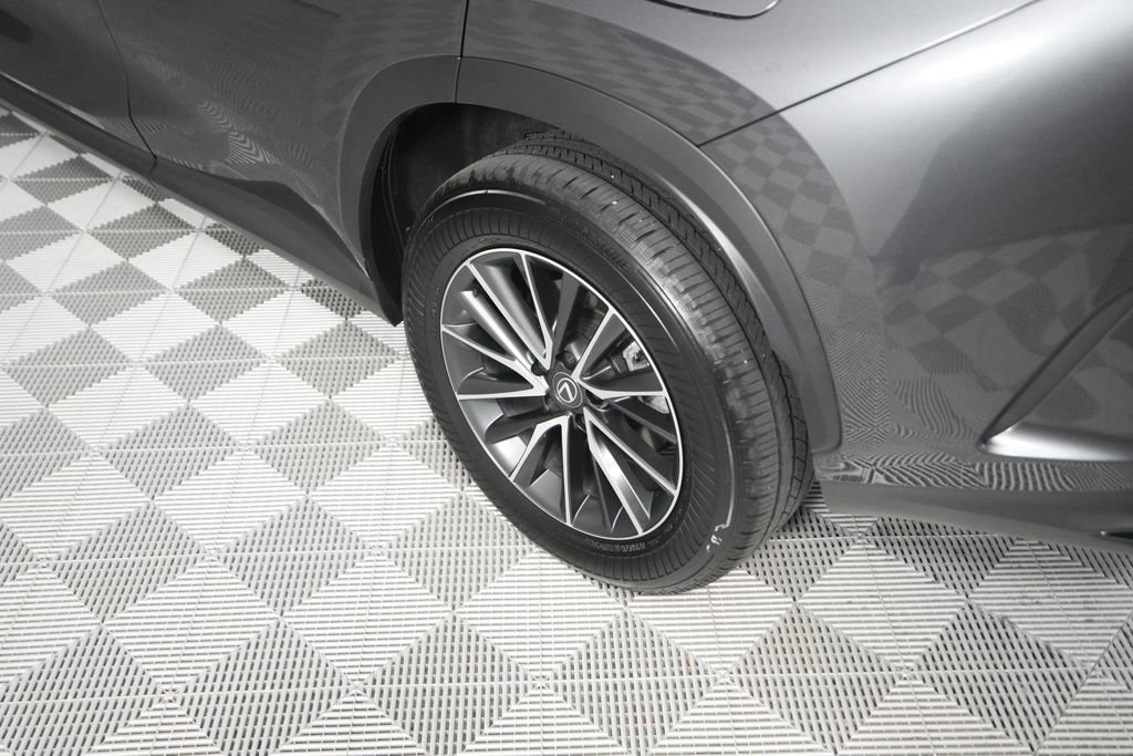 Used 2025 Lexus NX 250 FWD w/ Accessory Package (2T) image 8
