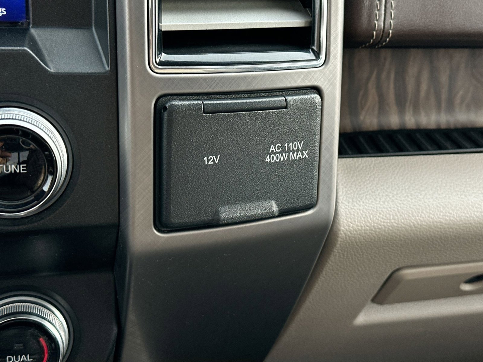 Used 2020 Ford F150 Limited w/ Trailer Tow Package image 31