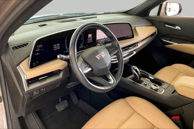 Used 2024 Cadillac XT4 Premium Luxury FWD image 12