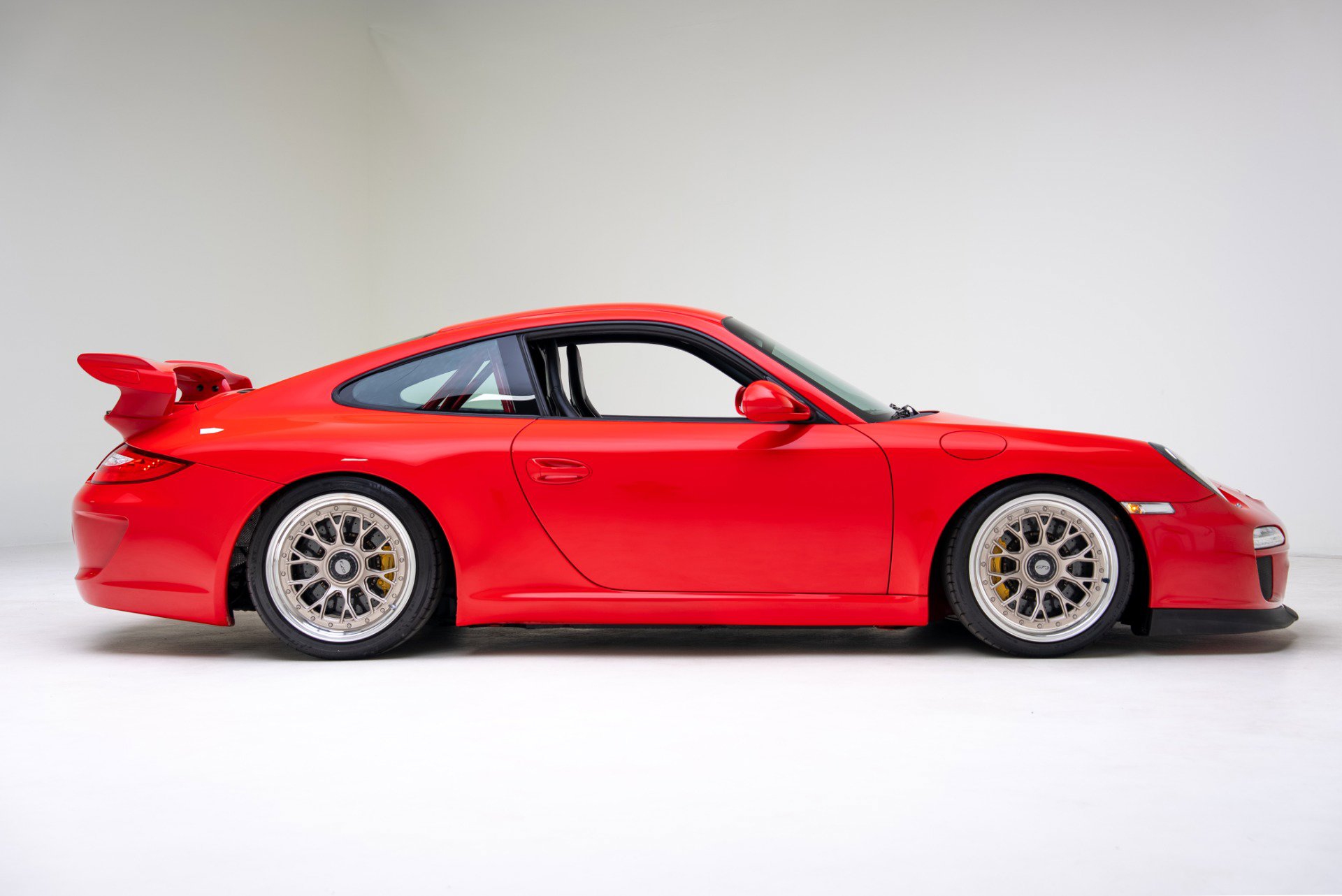 Used 2010 Porsche 911 GT3 image 3