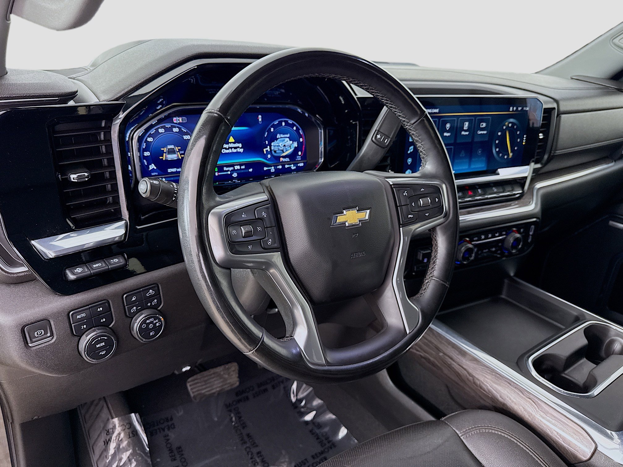 Used 2024 Chevrolet Silverado 2500 LTZ w/ LTZ Premium Package image 9