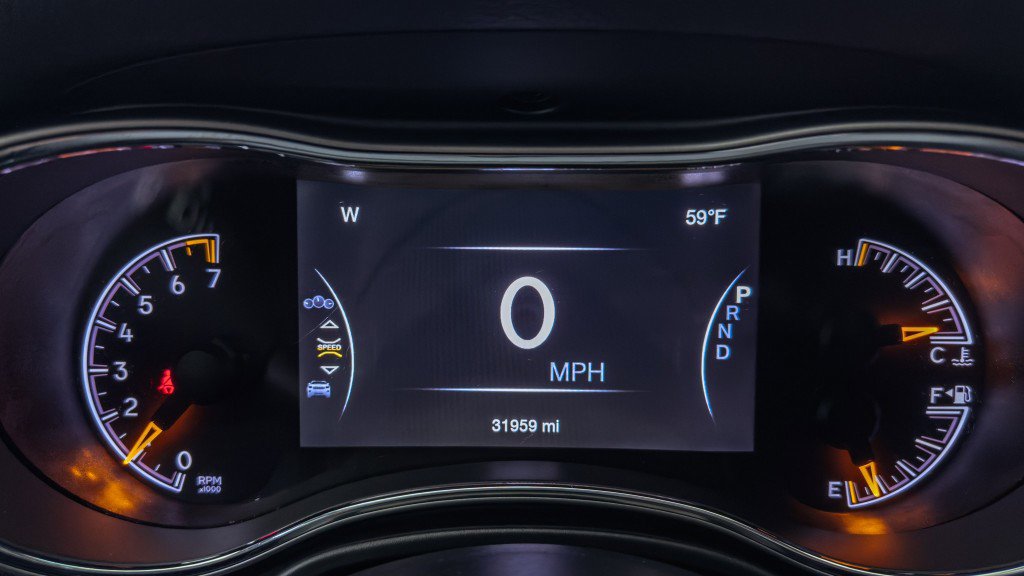 Used 2021 Jeep Grand Cherokee Limited image 32