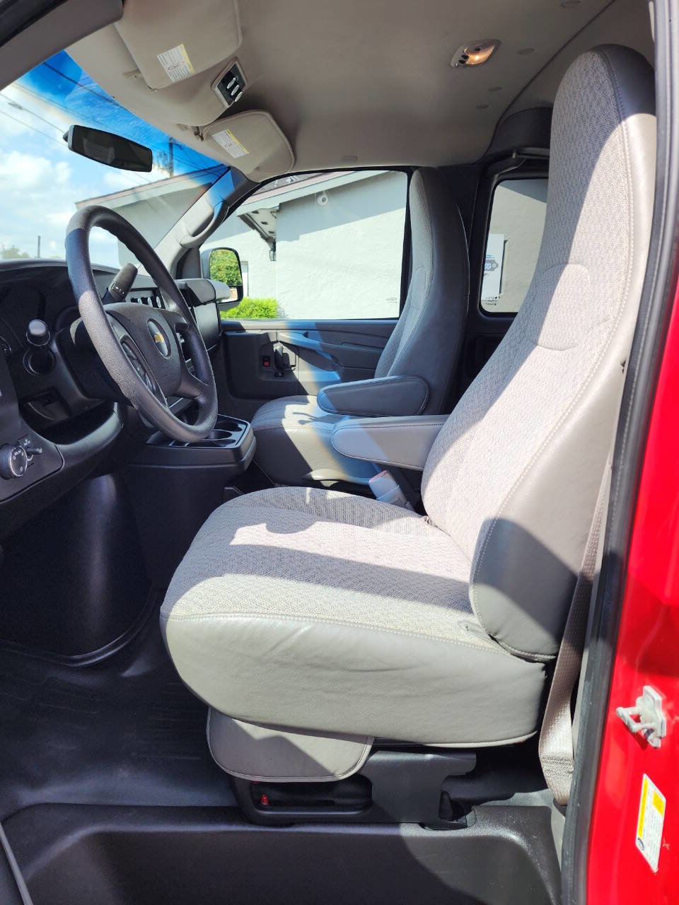 Used 2014 Chevrolet Express 3500 LS image 12