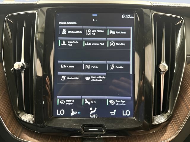 Used 2019 Volvo XC60 T6 Inscription w/ Protection Package Premier AWD/4WD image 21