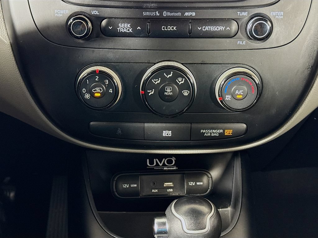 Used 2015 Kia Soul + FWD image 15