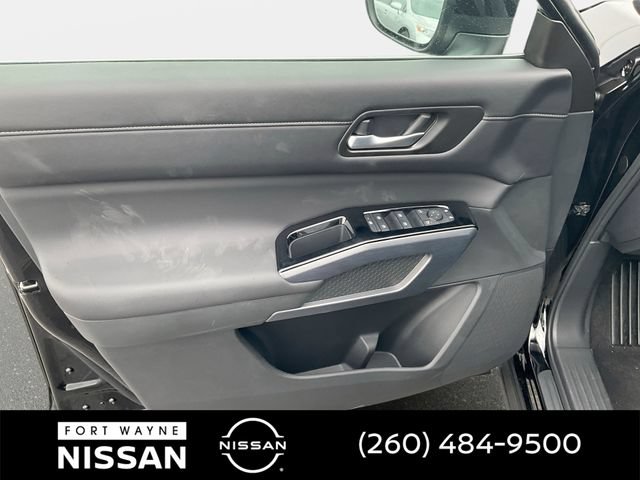 New 2026 Nissan Pathfinder SL w/ Cargo Package AWD/4WD image 28