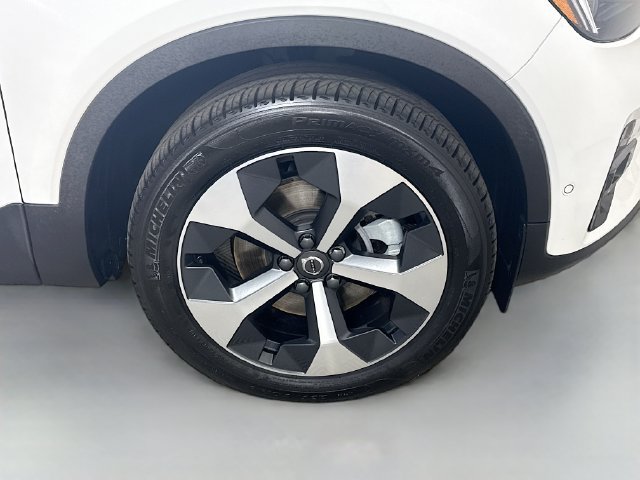 Used 2026 Volvo XC40 B5 Plus AWD/4WD image 31