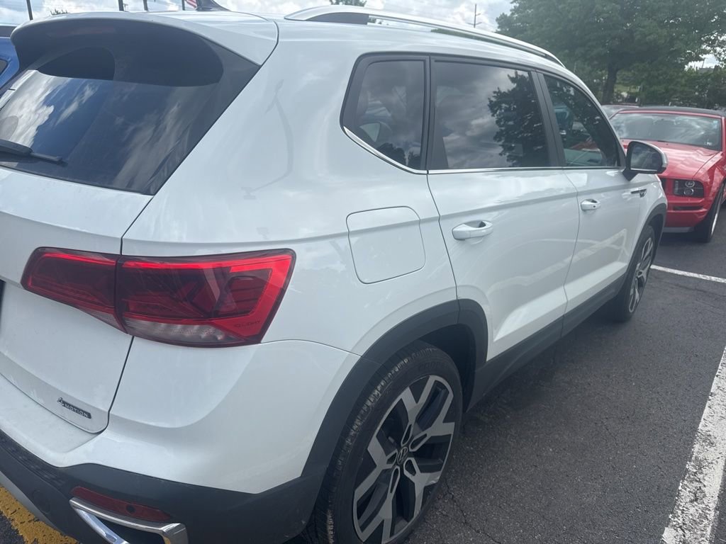 Used 2022 Volkswagen Taos SEL AWD/4WD image 5