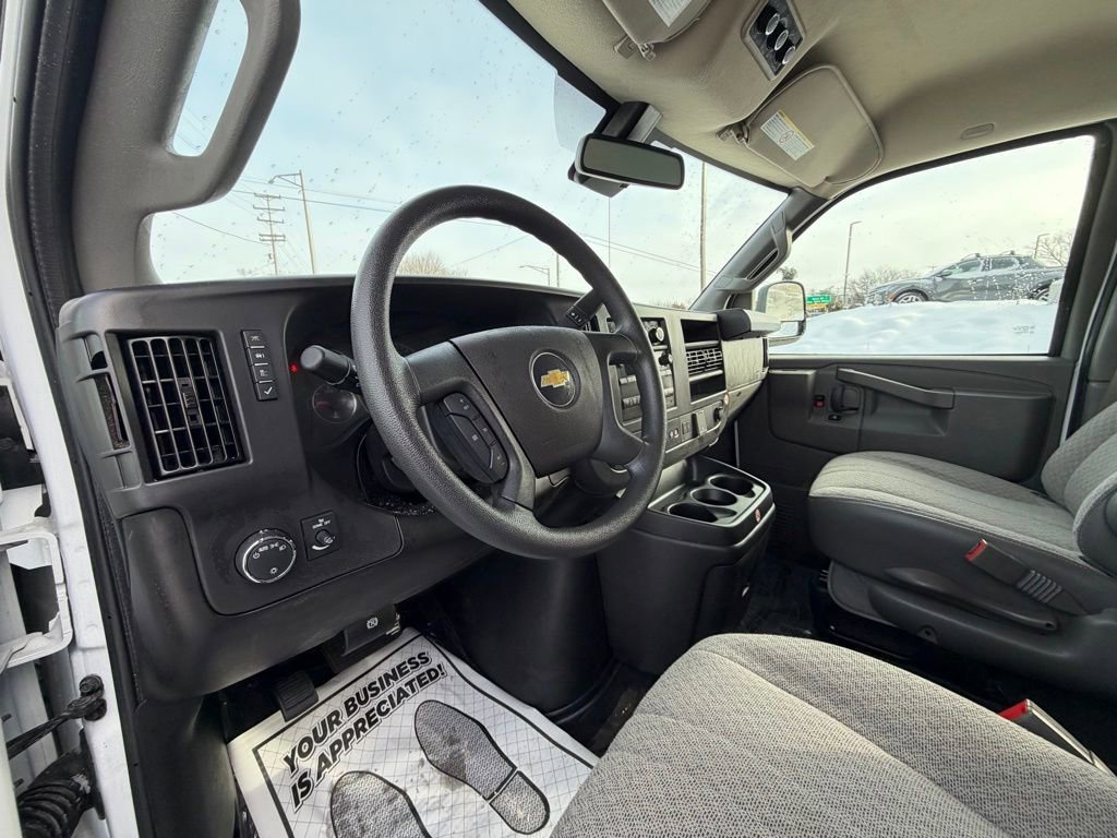Used 2025 Chevrolet Express 3500 LT w/ LT Preferred Equipment Group image 10