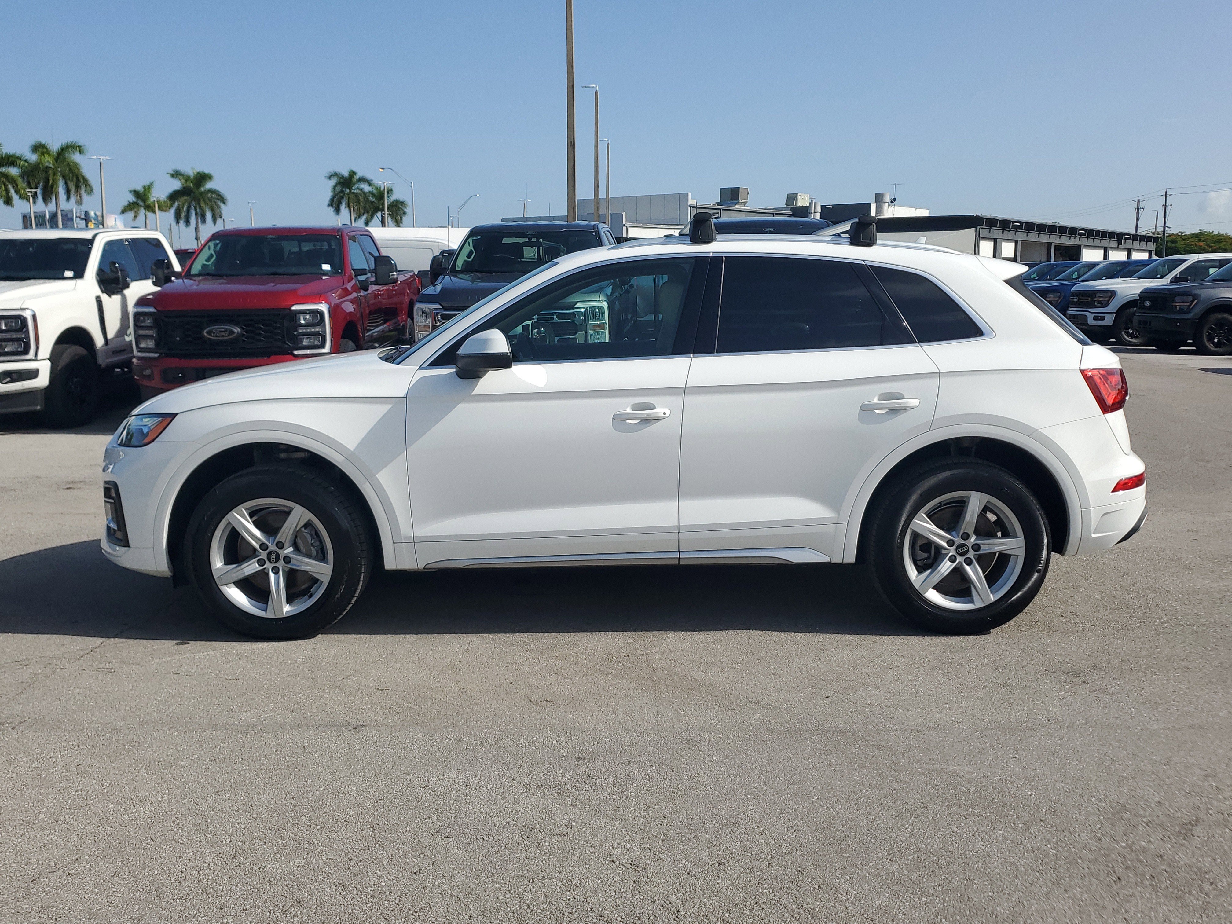 Used 2021 Audi Q5 Premium w/ Convenience Package image 8