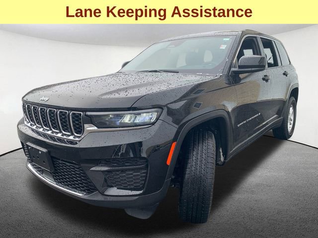 Used 2024 Jeep Grand Cherokee Laredo image 5