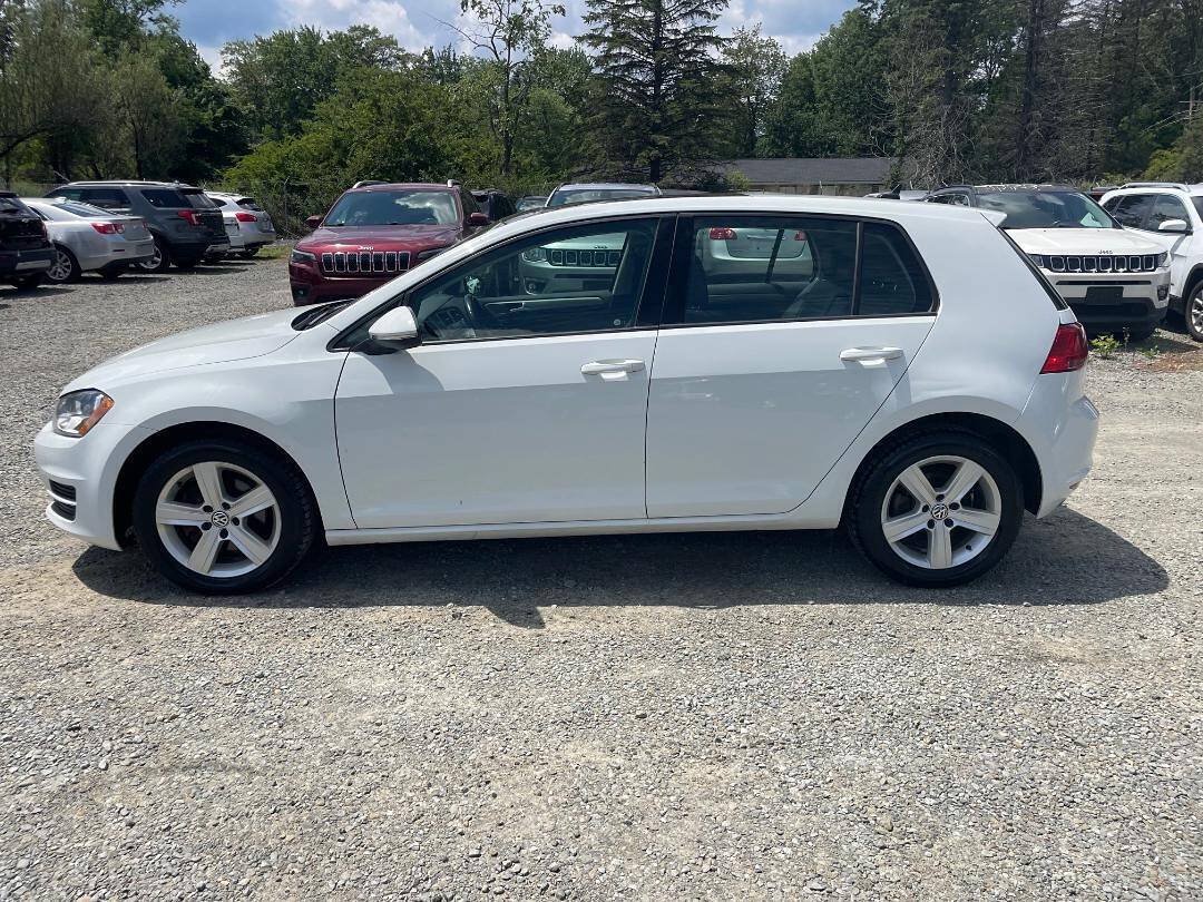 Used 2017 Volkswagen Golf SE FWD image 8
