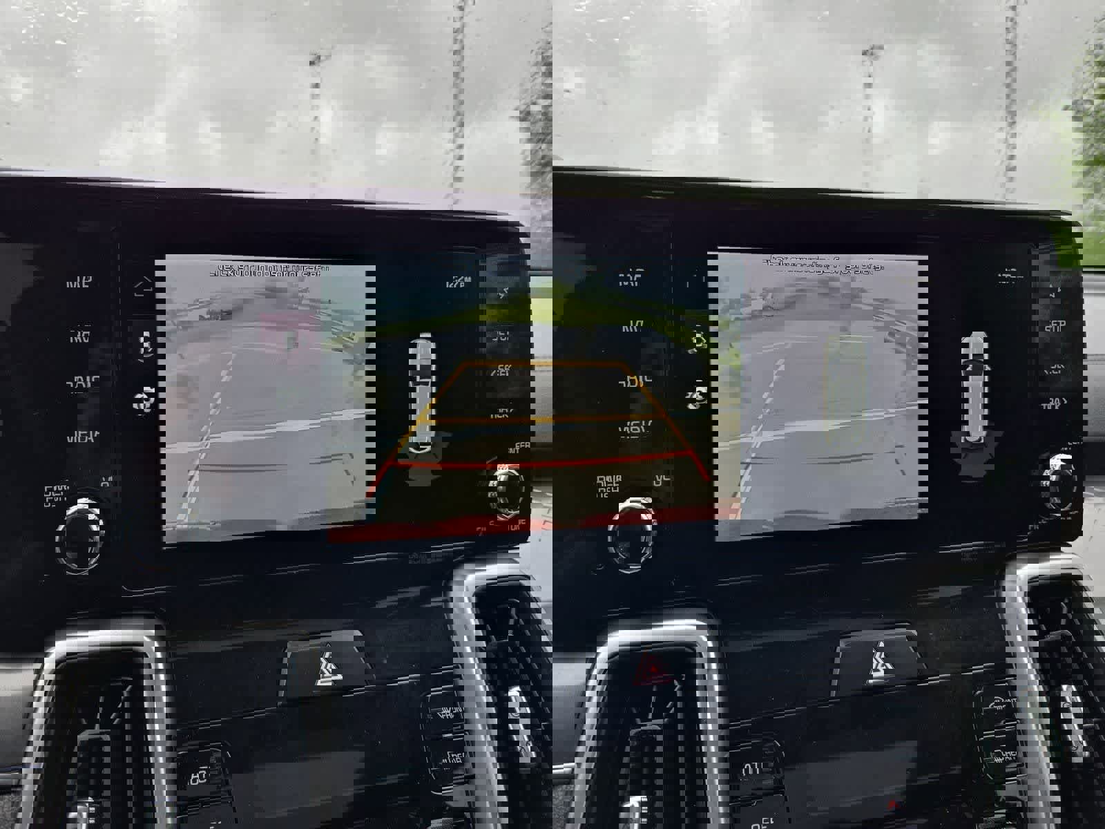 Certified 2023 Kia Sorento S w/ Panoramic Sunroof Package image 29