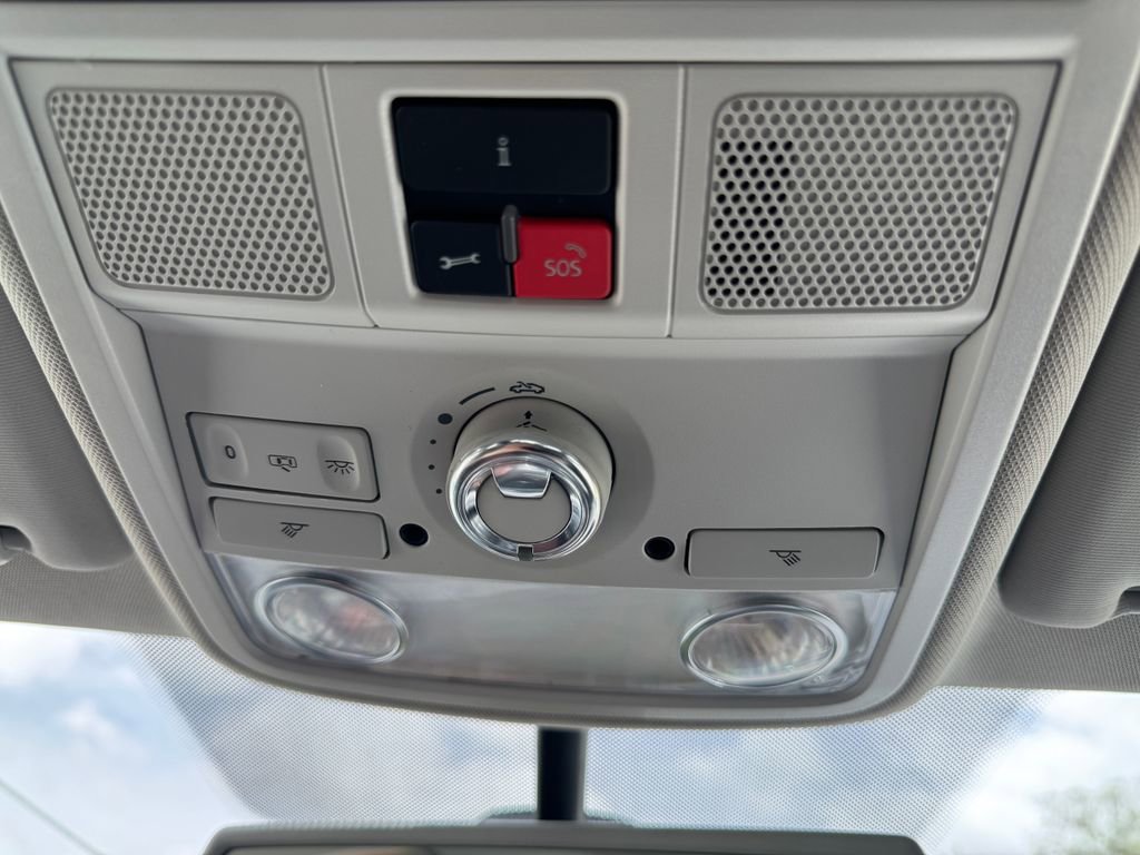 Used 2014 Volkswagen Passat 2.5 SE FWD image 27