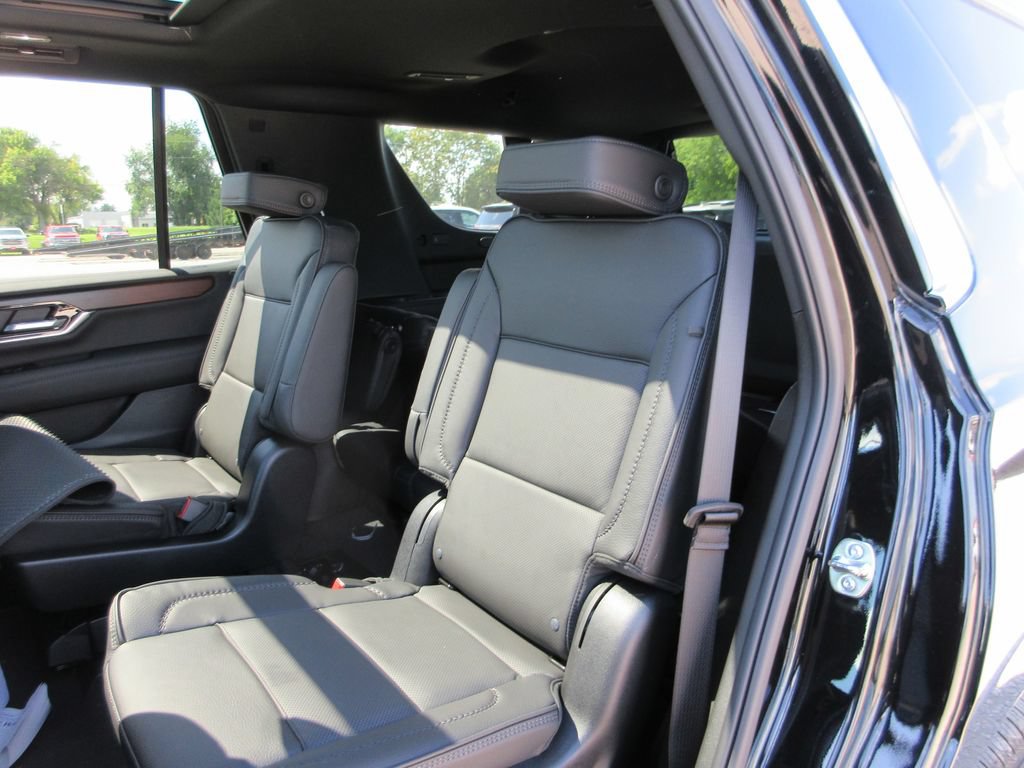New 2026 GMC Yukon Denali w/ Denali Reserve Package AWD/4WD image 10