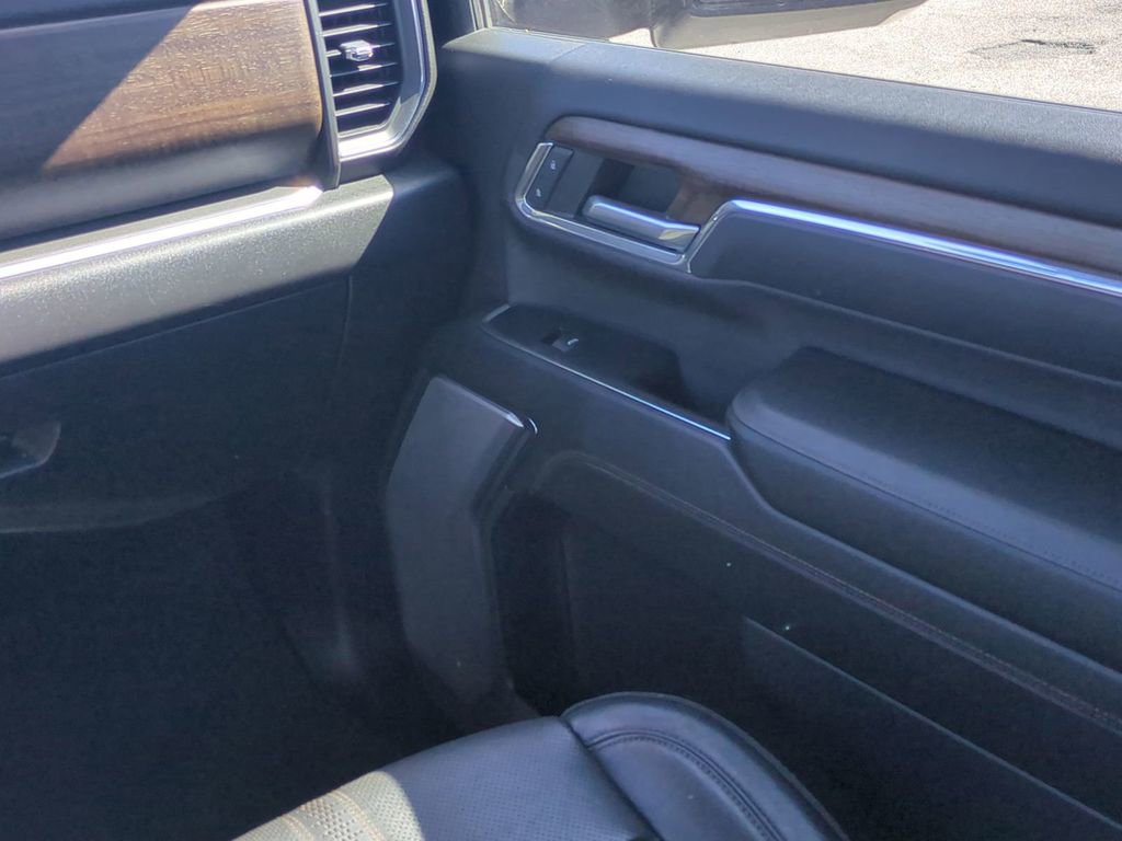 Used 2024 Chevrolet Silverado 2500 High Country w/ High Country Premium Package image 19