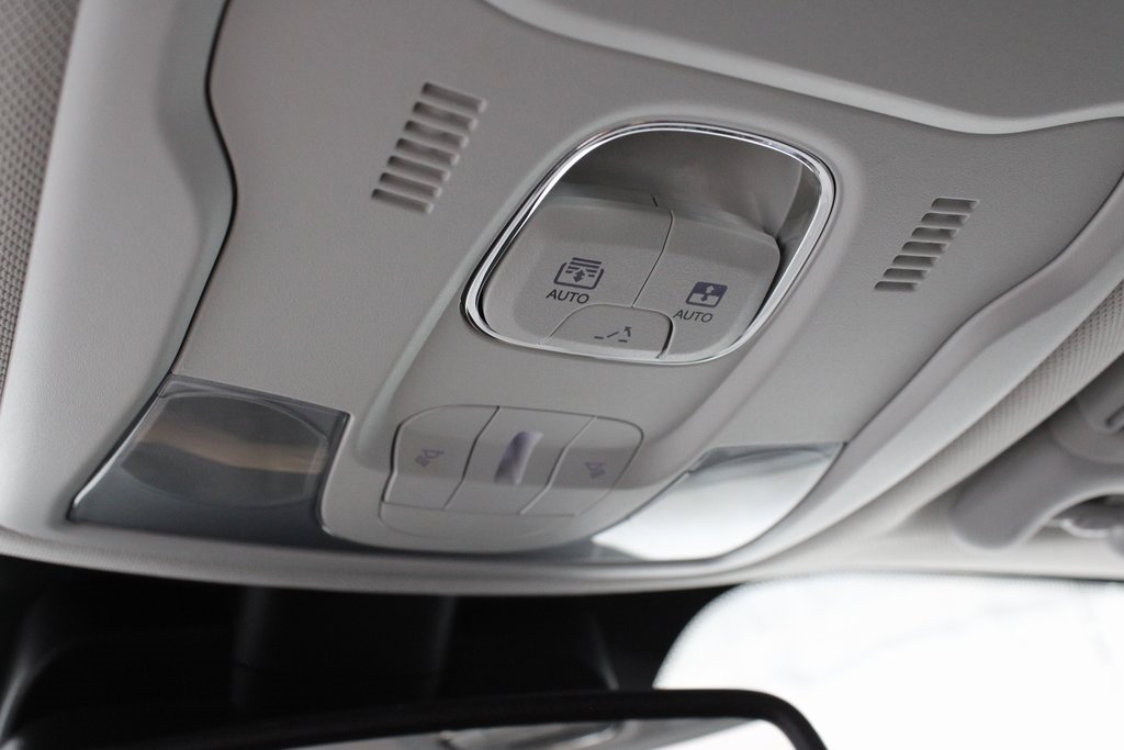 Used 2020 Jeep Renegade Limited w/ LED Lighting Group image 24