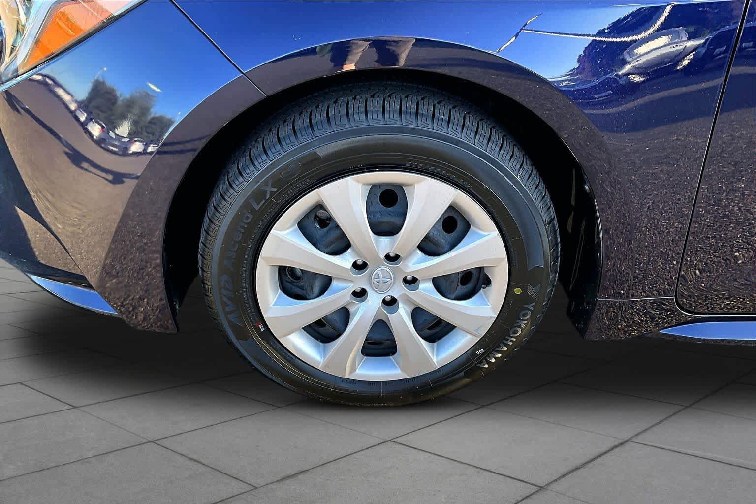 Used 2024 Toyota Corolla LE FWD image 10