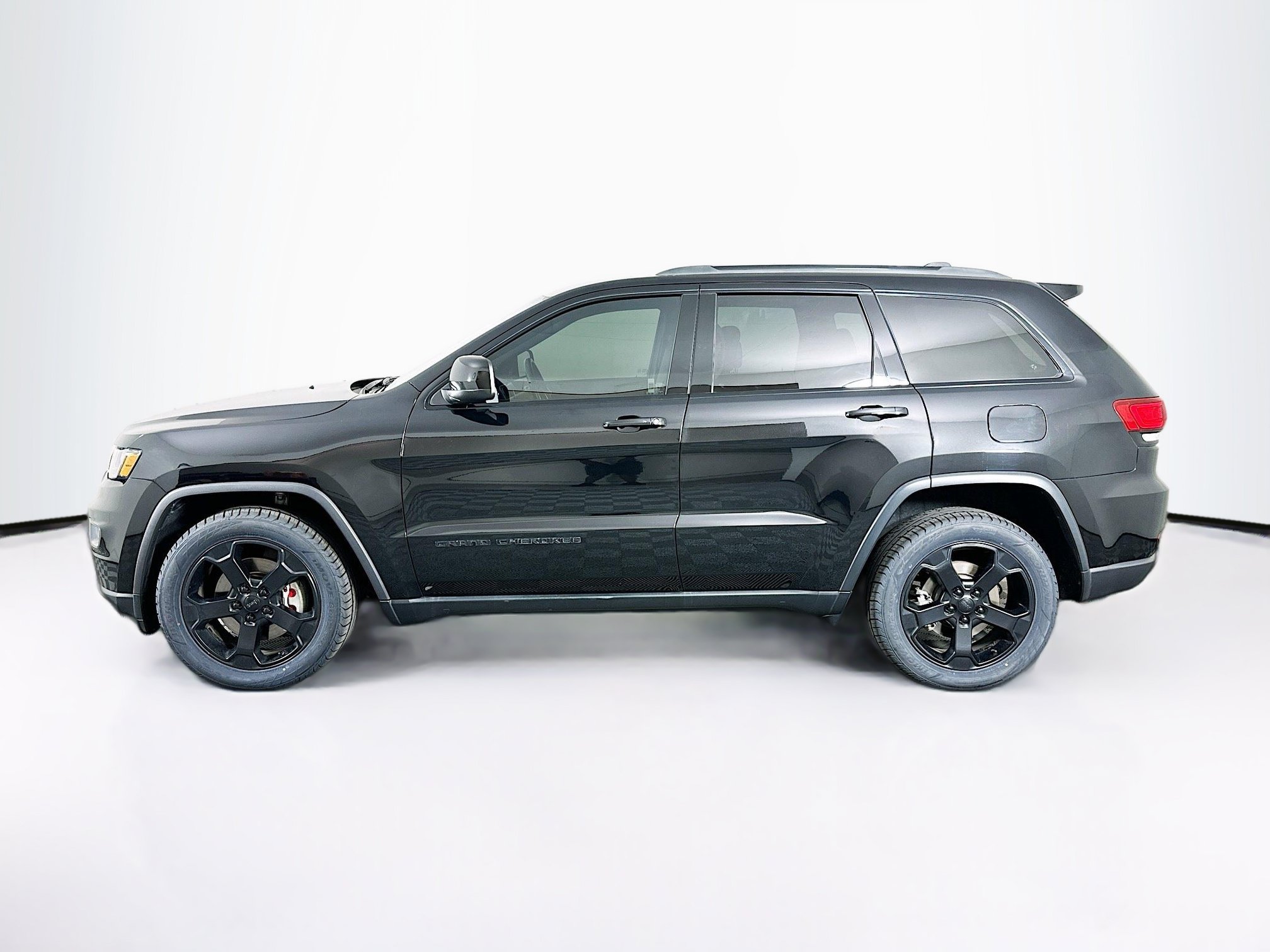 Used 2021 Jeep Grand Cherokee Freedom Edition RWD image 4
