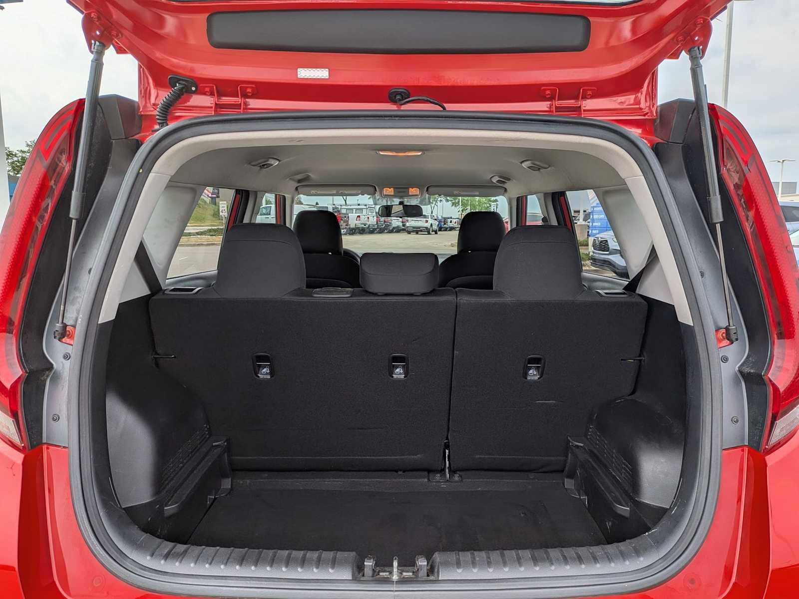 Used 2021 Kia Soul LX FWD image 30