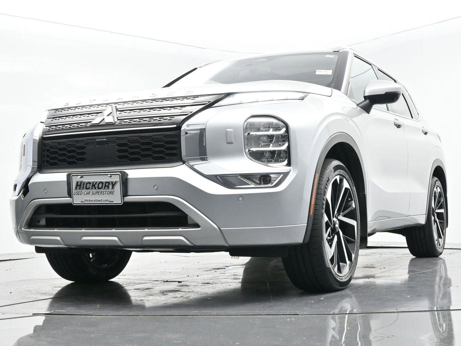 Used 2023 Mitsubishi Outlander SEL image 45