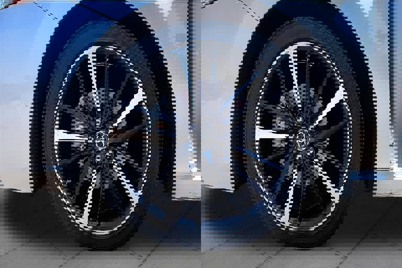 Used 2018 Toyota Camry XSE w/ Audio Package FWD image 10