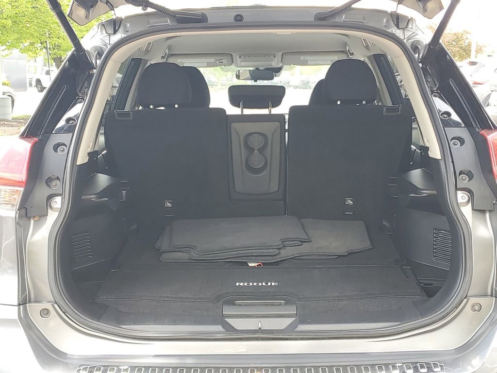 Used 2019 Nissan Rogue SV w/ Premium Package AWD/4WD image 7