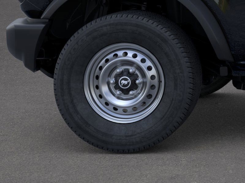 New 2025 Ford Bronco Base image 21