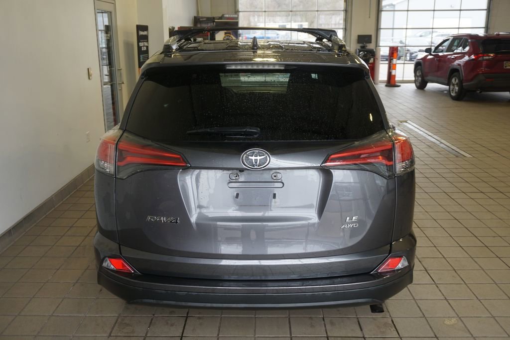 Used 2016 Toyota RAV4 LE image 8