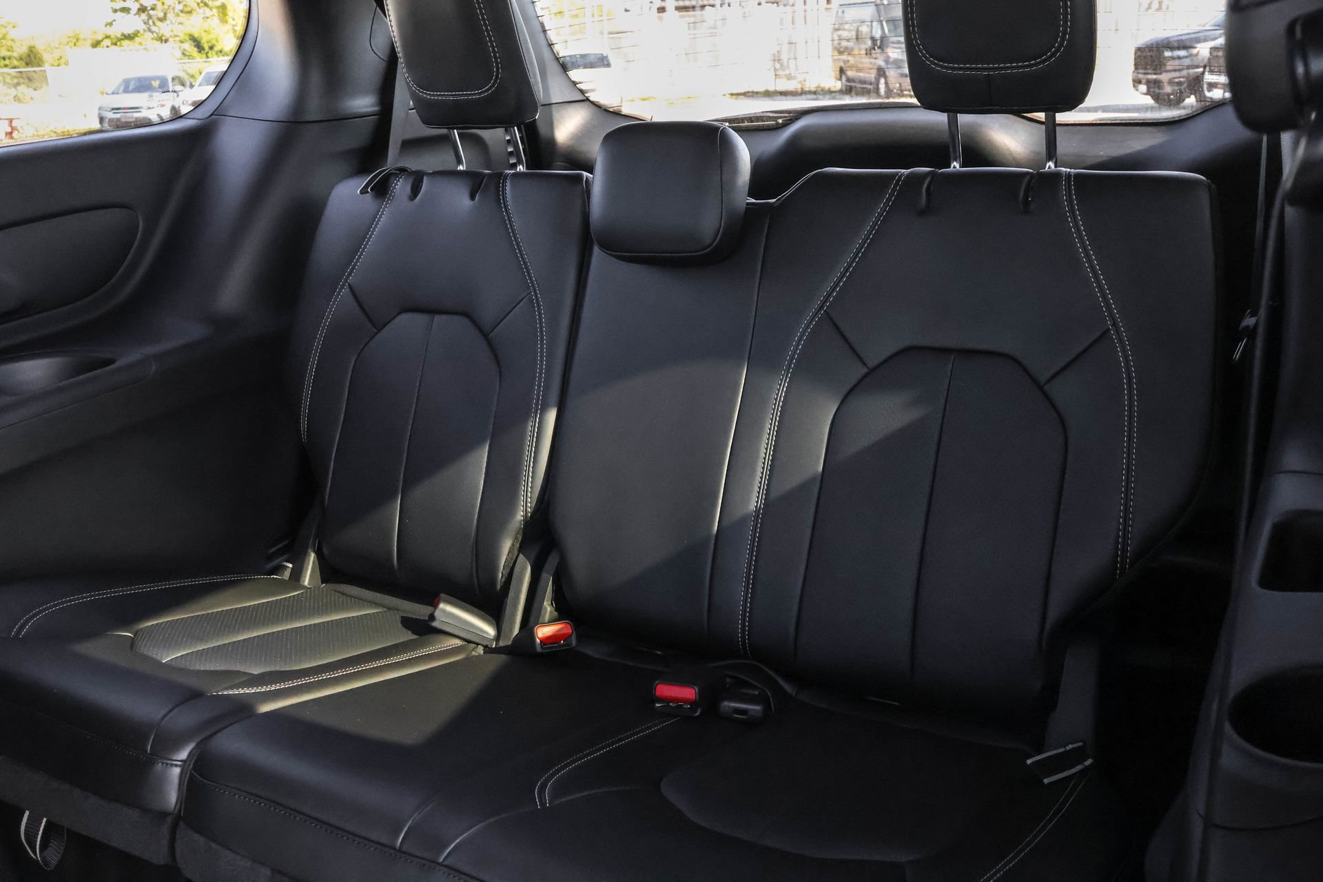 New 2026 Chrysler Pacifica Select image 12