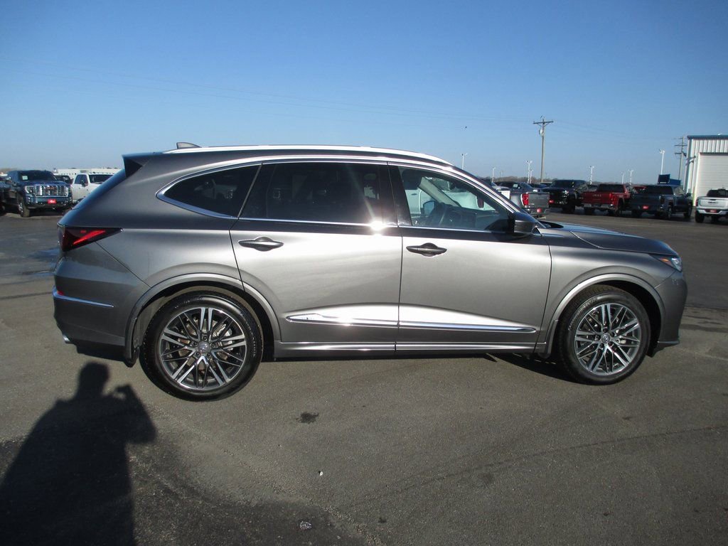 Used 2025 Acura MDX w/ Advance Package image 3