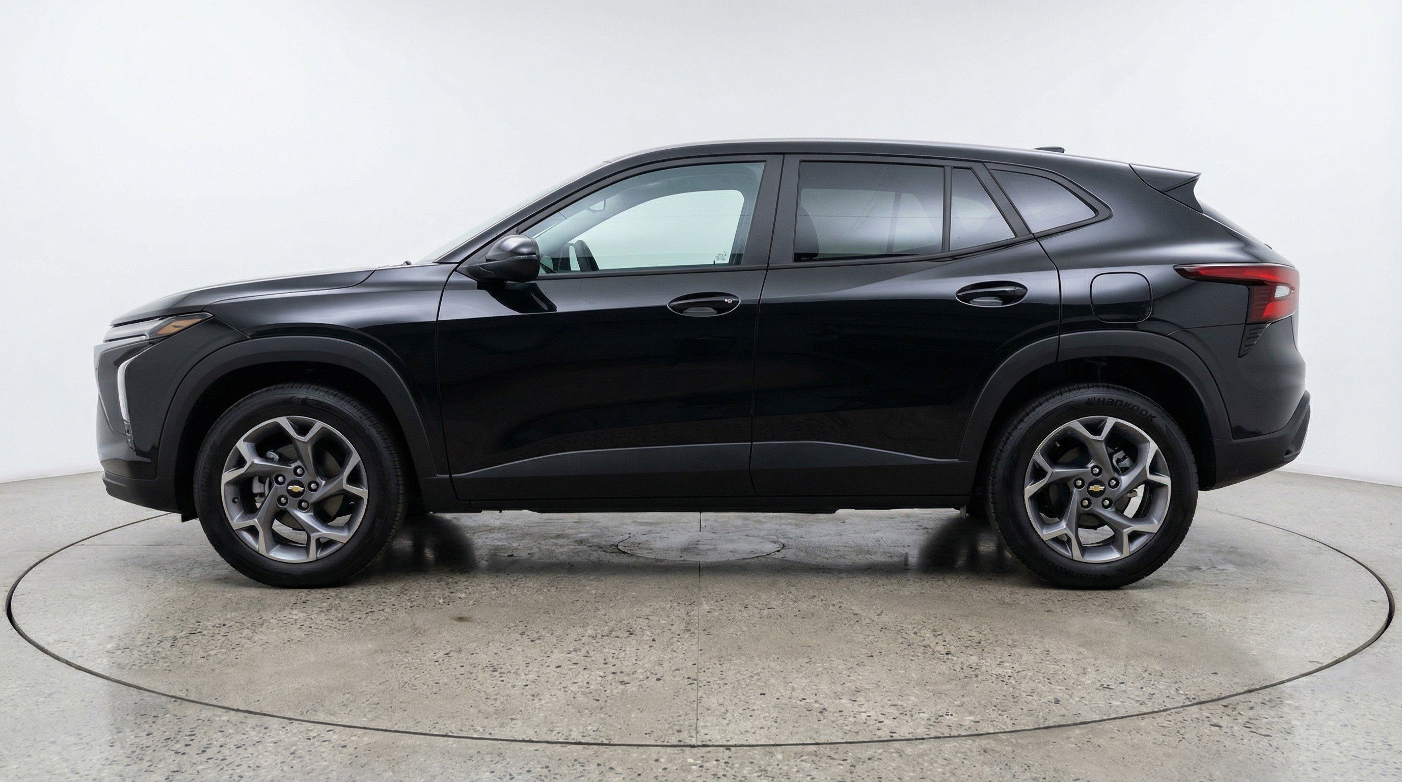 Used 2025 Chevrolet Trax LT image 5