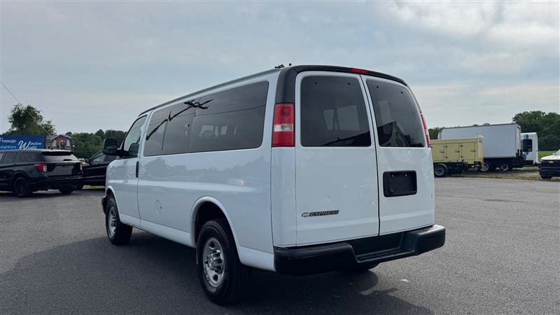 Used 2017 Chevrolet Express 2500 LS RWD image 7