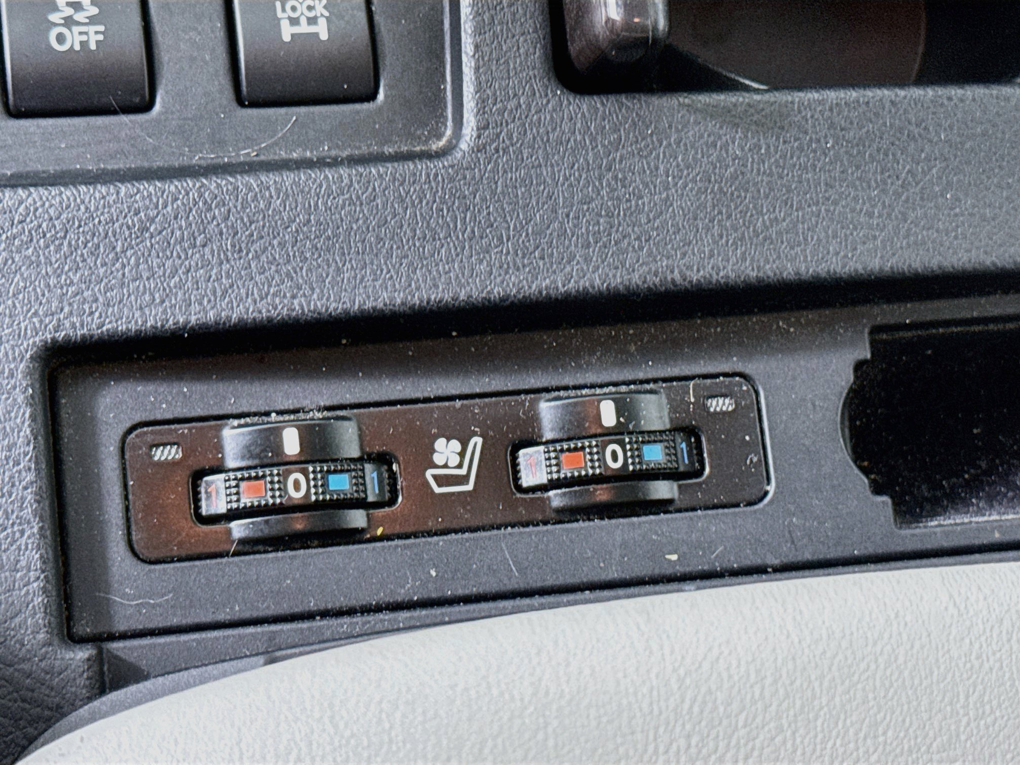 Used 2014 Lexus RX 350 AWD w/ Navigation Package image 22