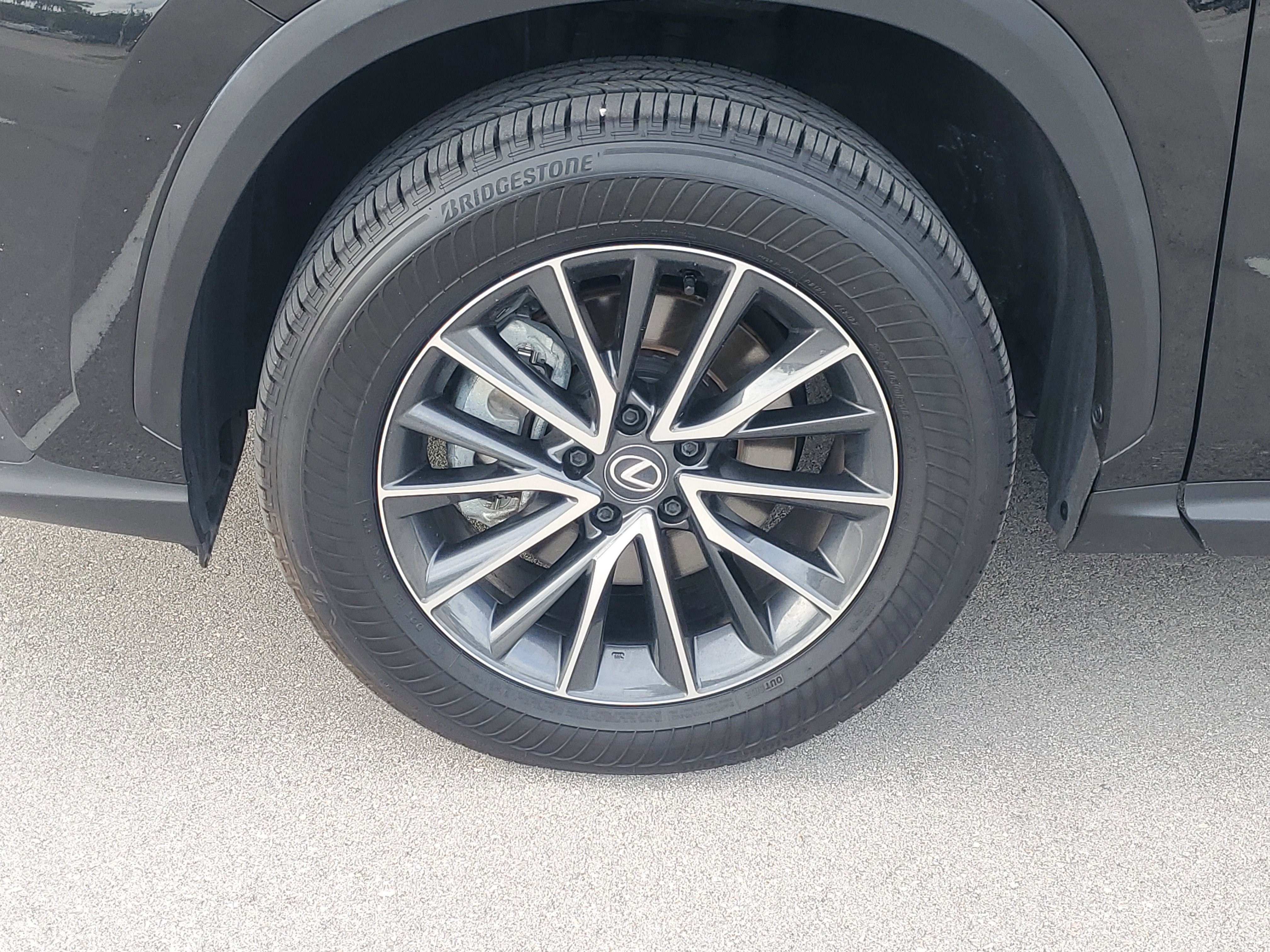 Used 2025 Lexus NX 250 FWD w/ Towing Package (2000 Lbs) image 6