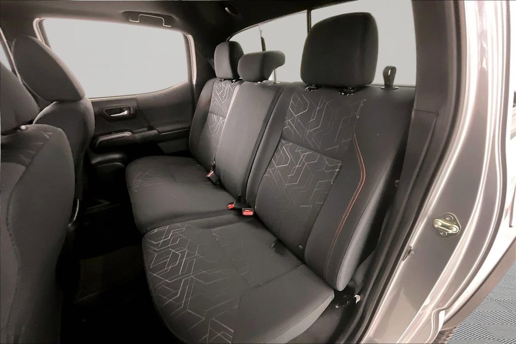 Used 2017 Toyota Tacoma TRD Off-Road w/ Premium & Technology Package image 20