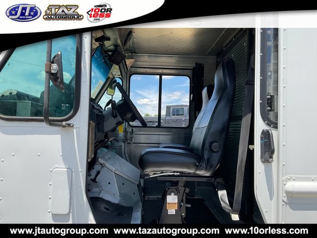 Used 2017 Ford E-350 and Econoline 350 Super Duty w/ A/C Prep Package RWD image 14