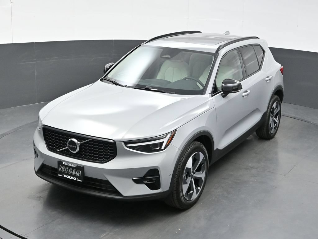 New 2026 Volvo XC40 B5 Plus w/ Protection Package Premier AWD/4WD image 28