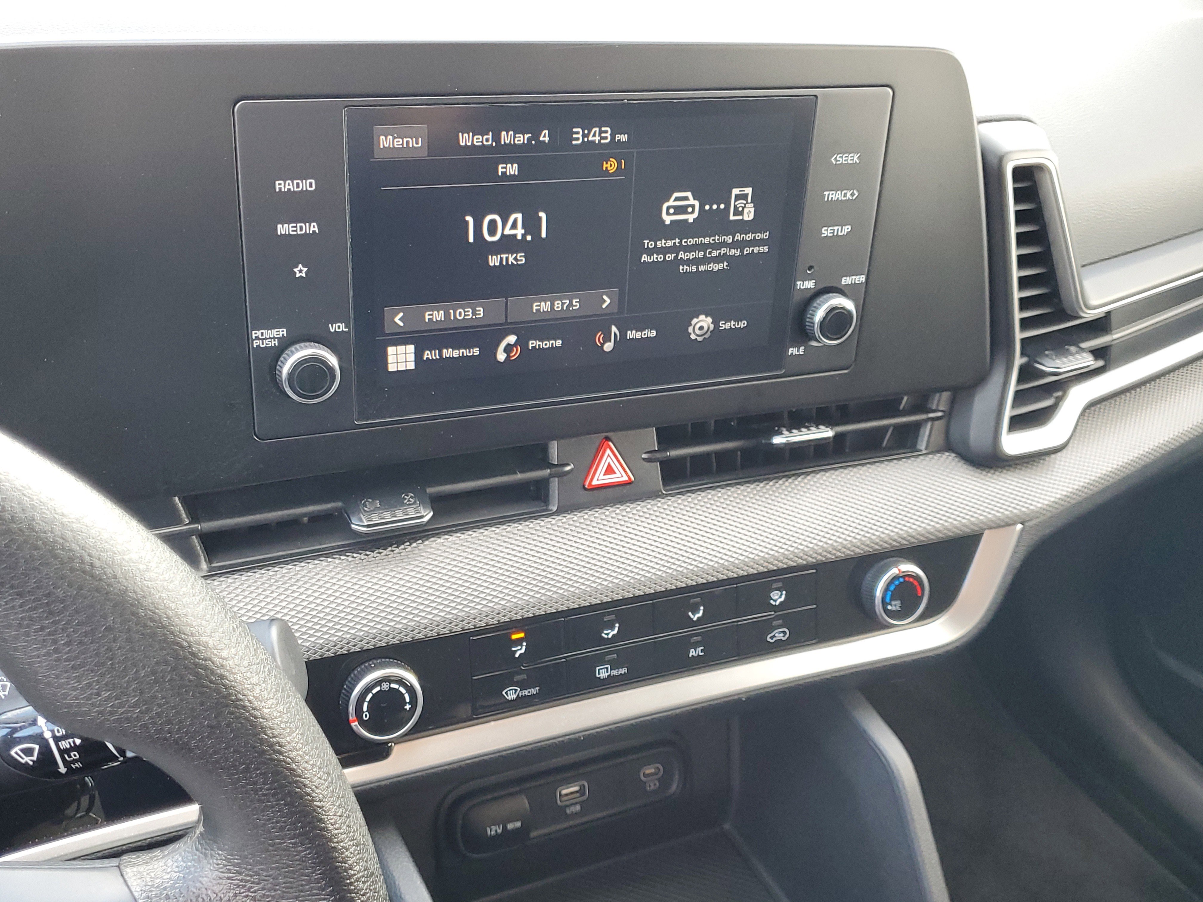 Used 2025 Kia Sportage LX image 24